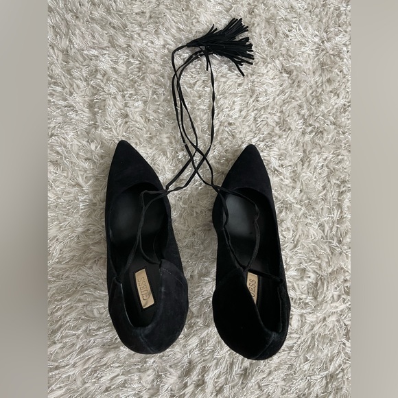 Guess Black Suede Pointed Toe Ankle Lace Up Tassel Tie Heels - Picture 3 of 9